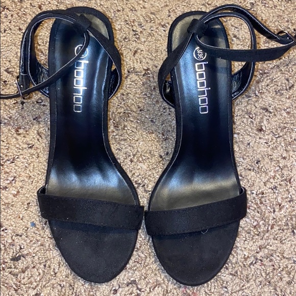 Black strappy heels - Picture 1 of 2